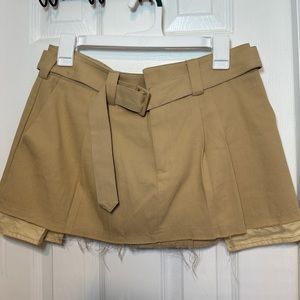 Lioness / princess polly cargo mini skirt